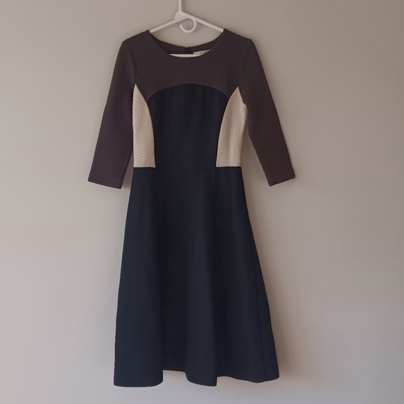 Boden Dresses & Skirts - Boden Fit & Flare Dress Colorblock Ivory Black Grey Gold Textured Size 6 Long